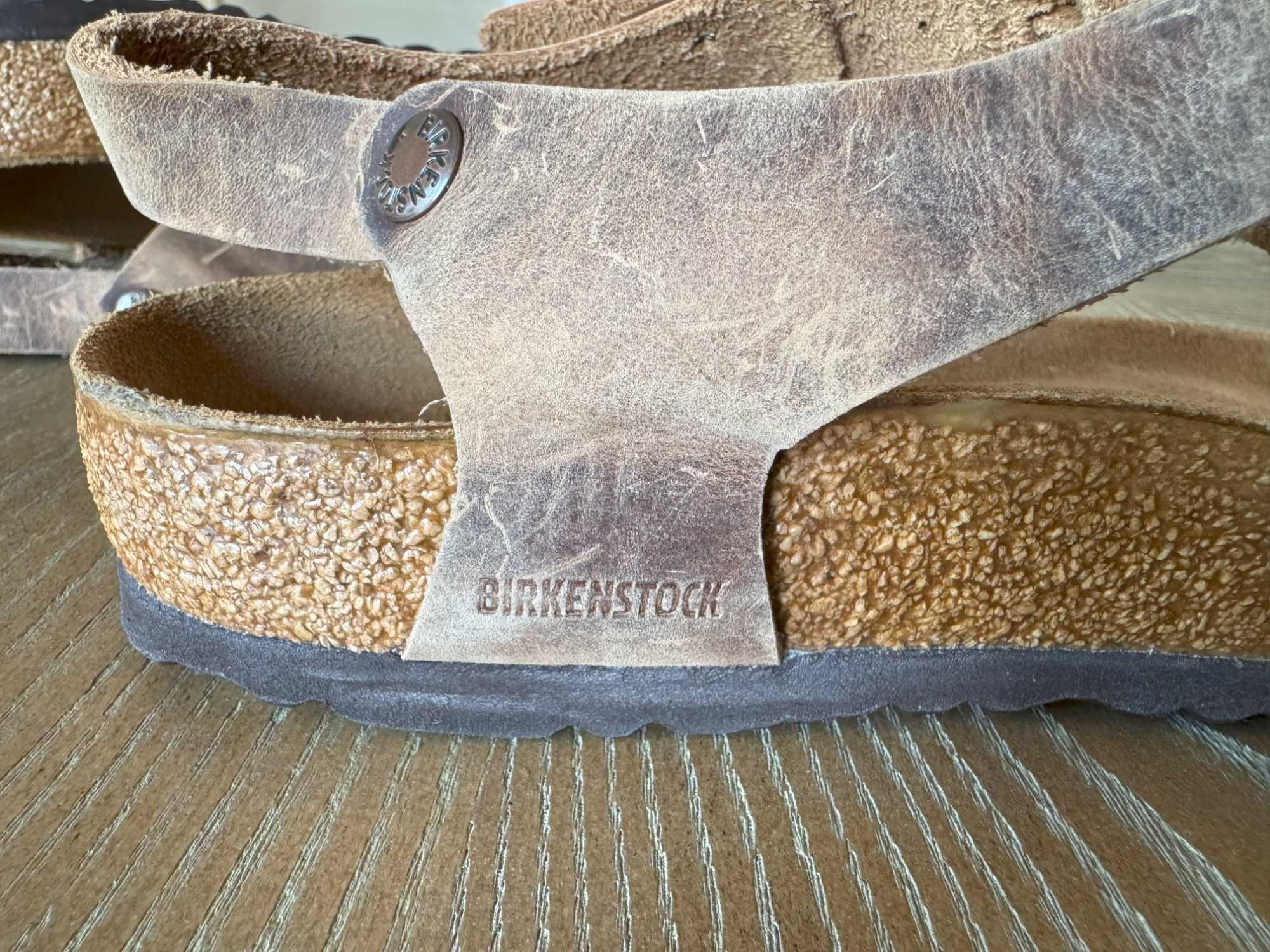 Босоніжки жіночі з натуральної шкіри Birkenstock, розмір 39, нові