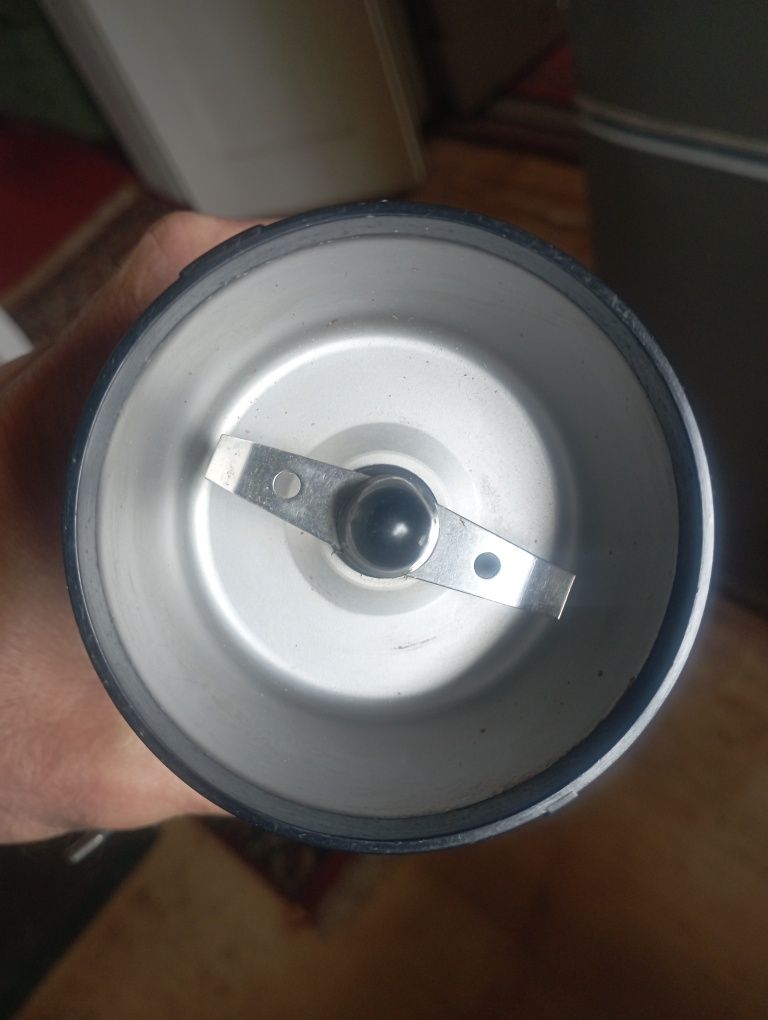 Продам кофемолку VITEK.