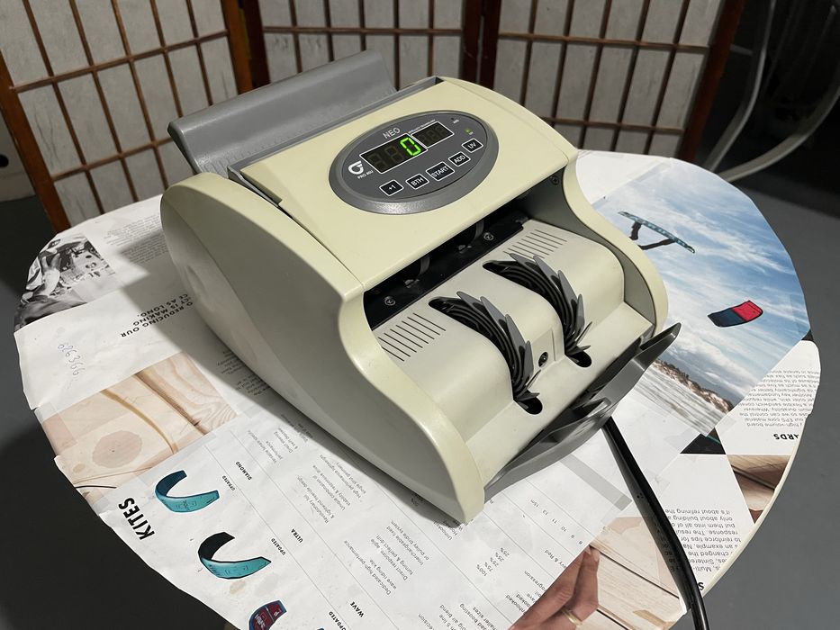 Счетчик лічильник банкнот Neo Pro 40U