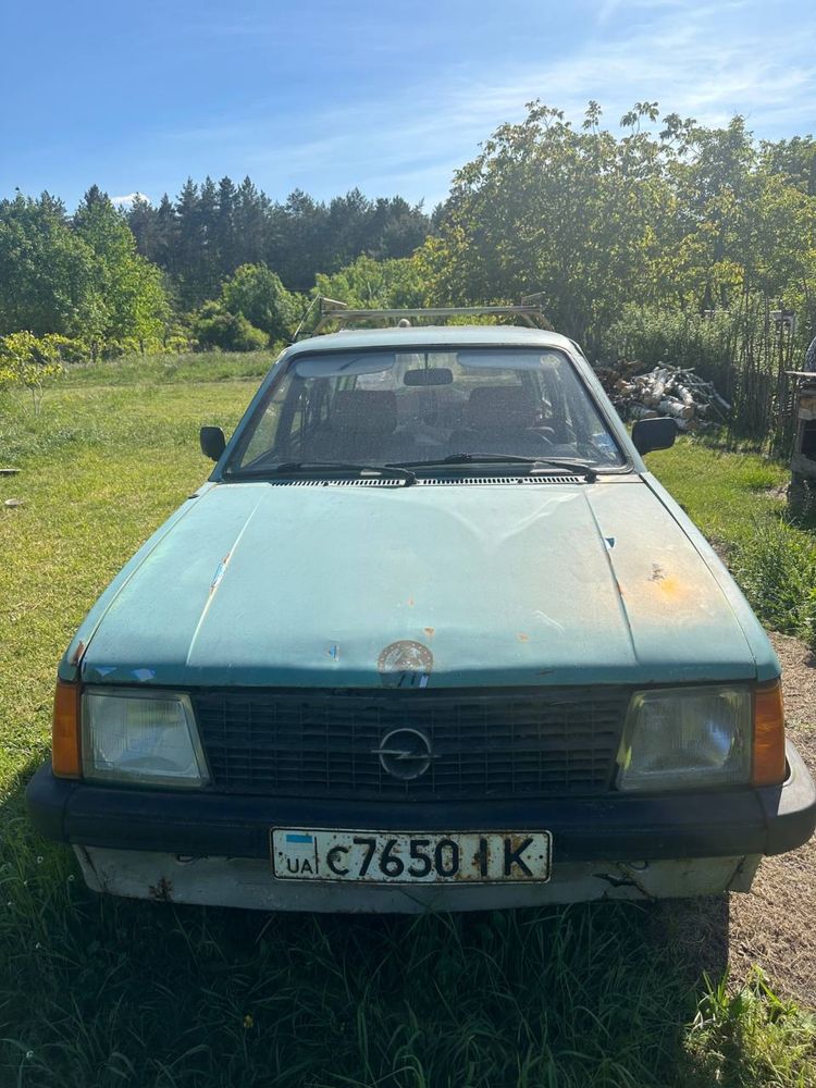 Opel kadett 1985р