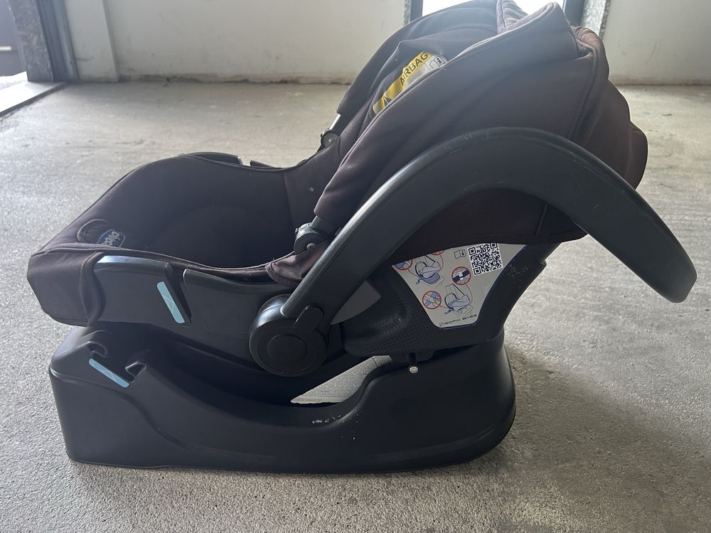 Cadeira de bebé Chico Isofix Base