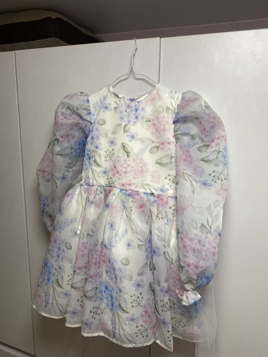 Святкова сукня р-р 128