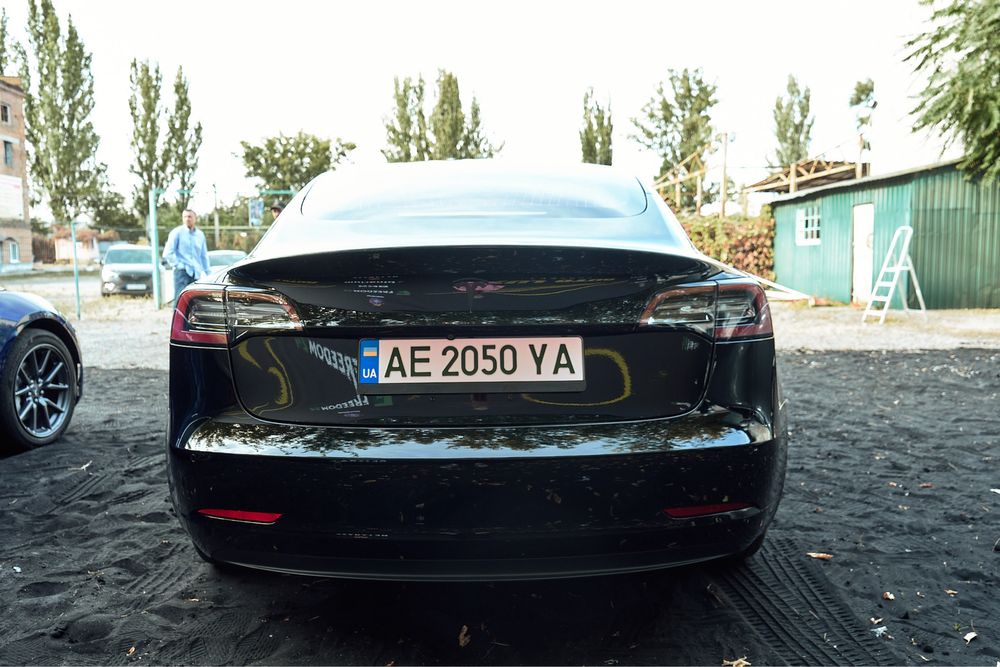 Tesla model 3  (mid range)