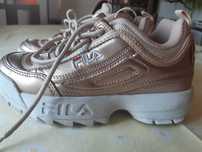 Ténis marca "FILA"