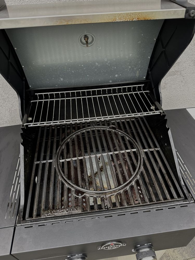 Grill gazowy jamestown stan bdb plus pokrowiec