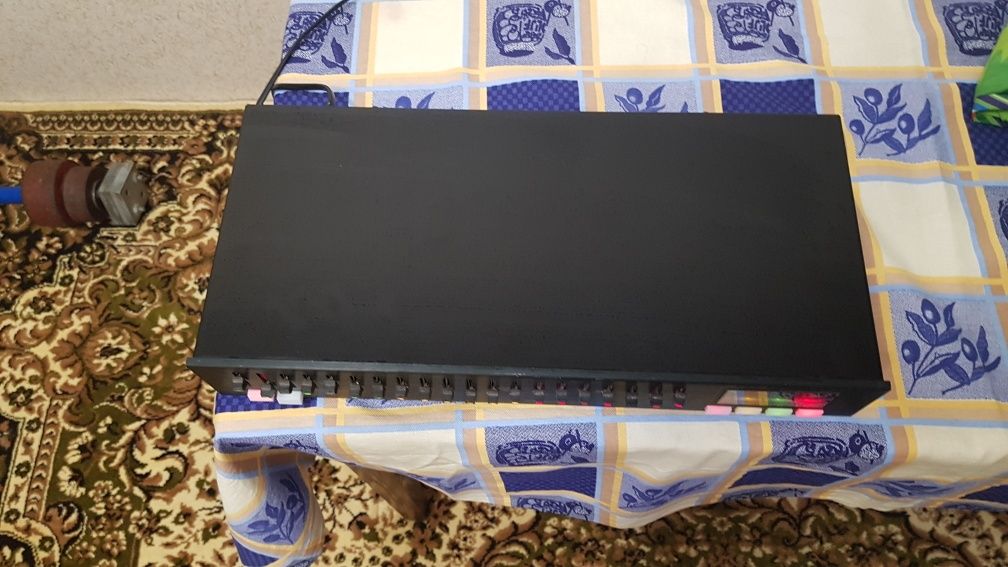 Эквалайзер sound tech aql300