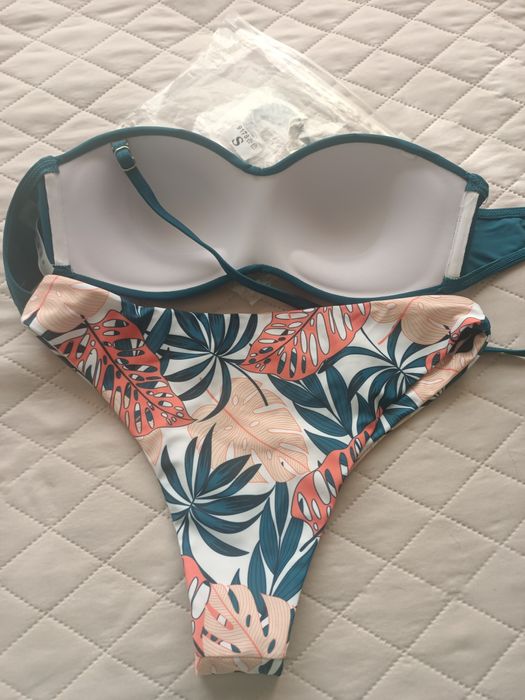 Купальник  S р.  Новий