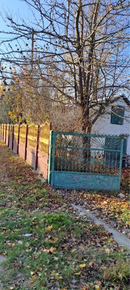 Działka (1500m2) w miejscowości Wola Stromiecka z budynkami gosp.