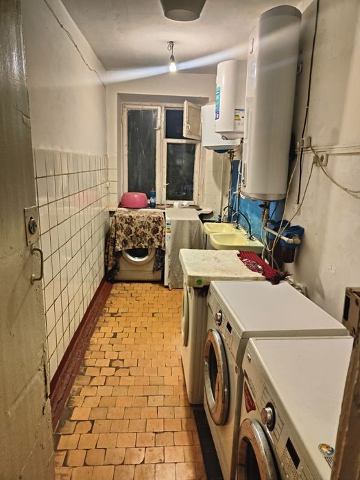 Продається кімната в гуртожитку на масиві