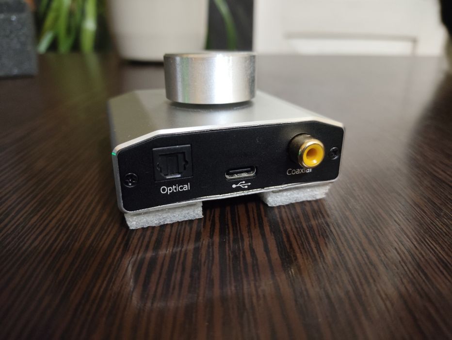 Портативна звукова карта Reiyin