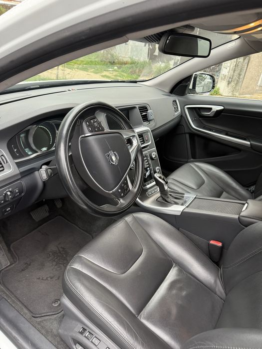 Volvo V60 D6 Hibrida