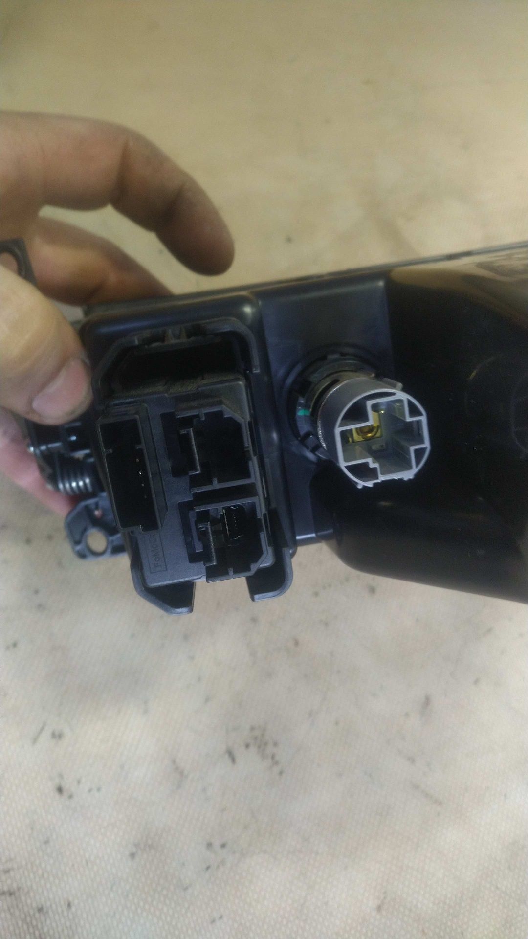) S-Max Mk2 gniazdo USB port schowek