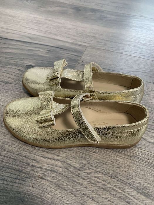 Туфелькі на дівчинку