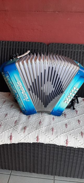 Concertina semi nova