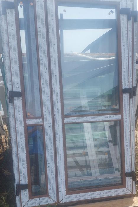 Drzwi zewnętrzne PCV do domu biura sklepu