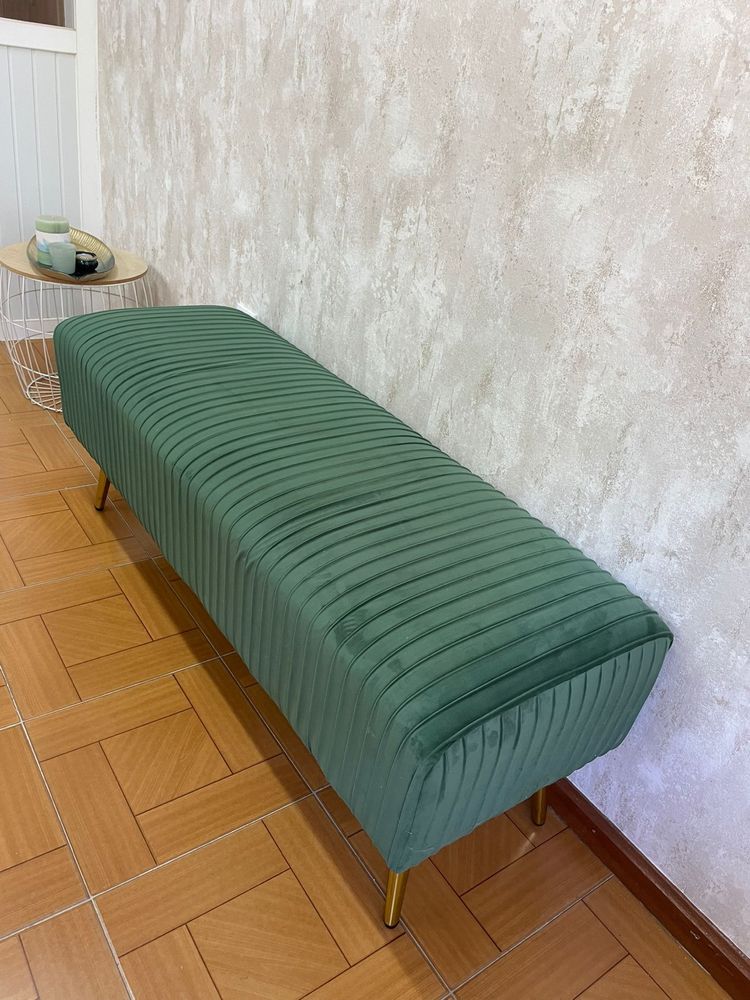 Banqueta verde e dourado