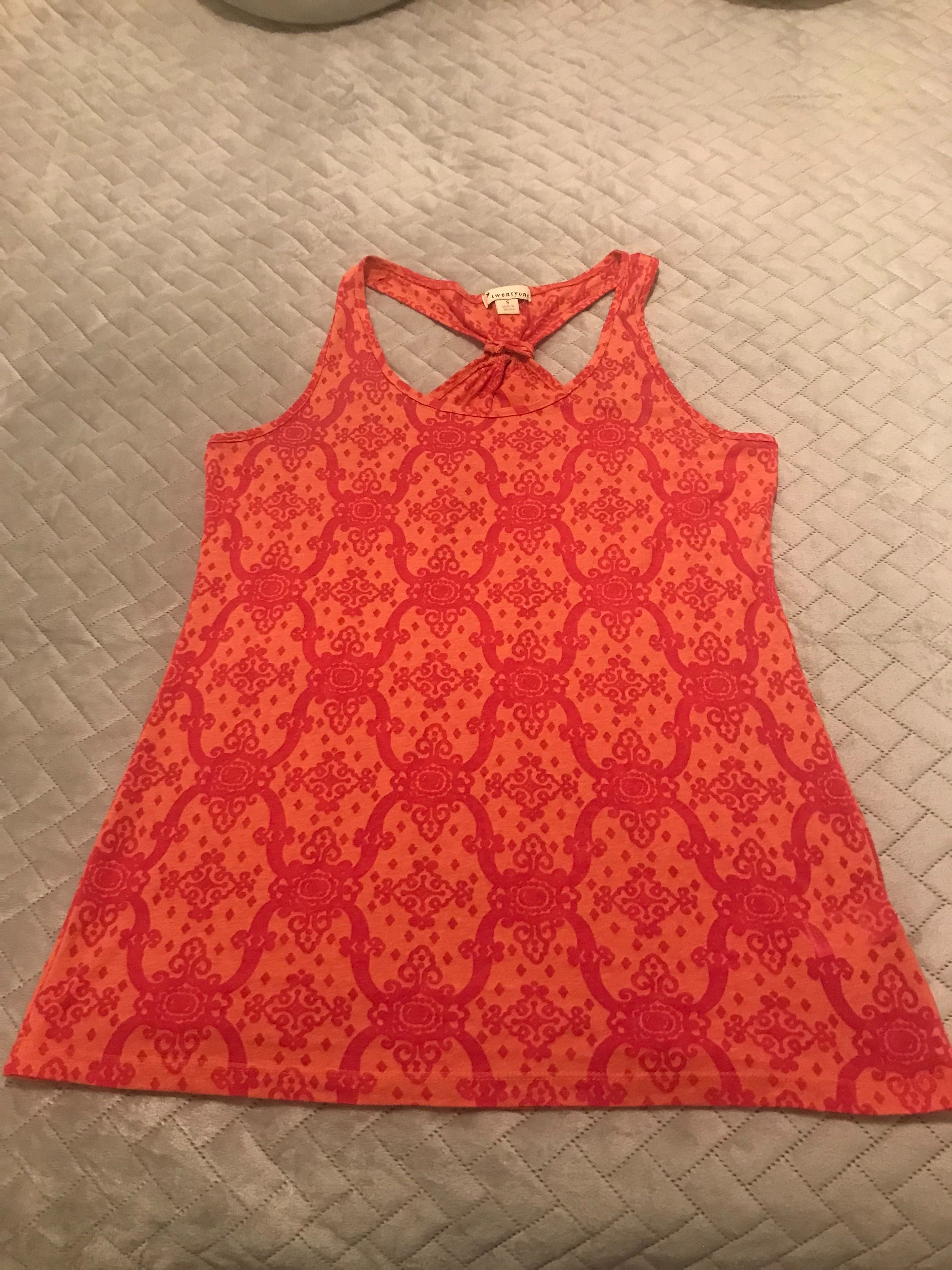 Bluzka na ramiączka w kolorze różowo-pomarańczowym