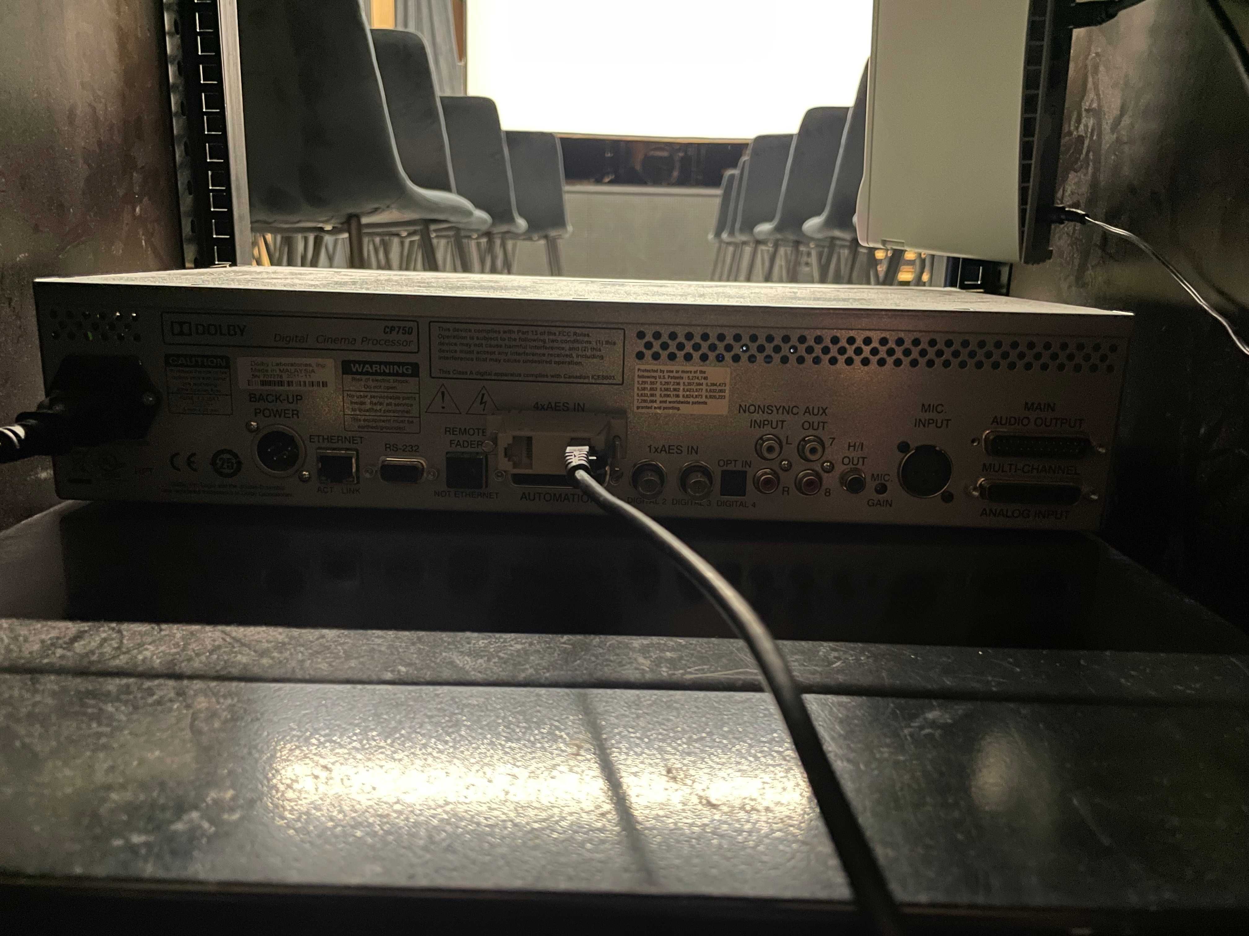 Dolby CP-750 Processor kina cyfrowego