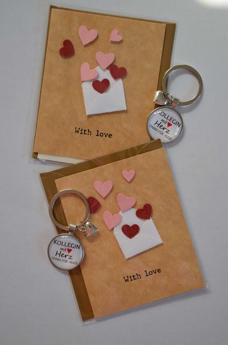 zestaw 2 breloczki 2 kartki koperty Kolegin mit Herz With love prezent
