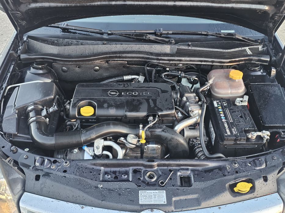 Opel Astra 1.7CDTI 125cv 5lugares