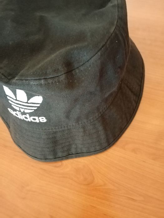 Bucket  Hat Adidas (chapéu)