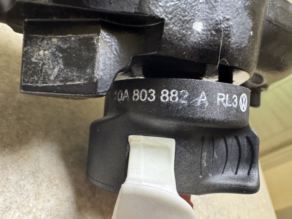 Фаркоп, зйомний ОРИГИНАЛ VW PASSAT GOLF 803882.