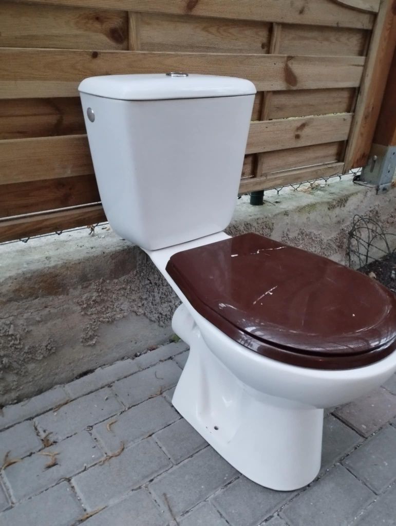 WC kompakt - Koło