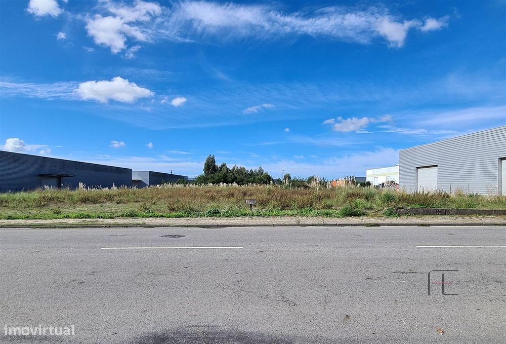 Expansão Garantida: Terreno Industrial Premium em Ovar