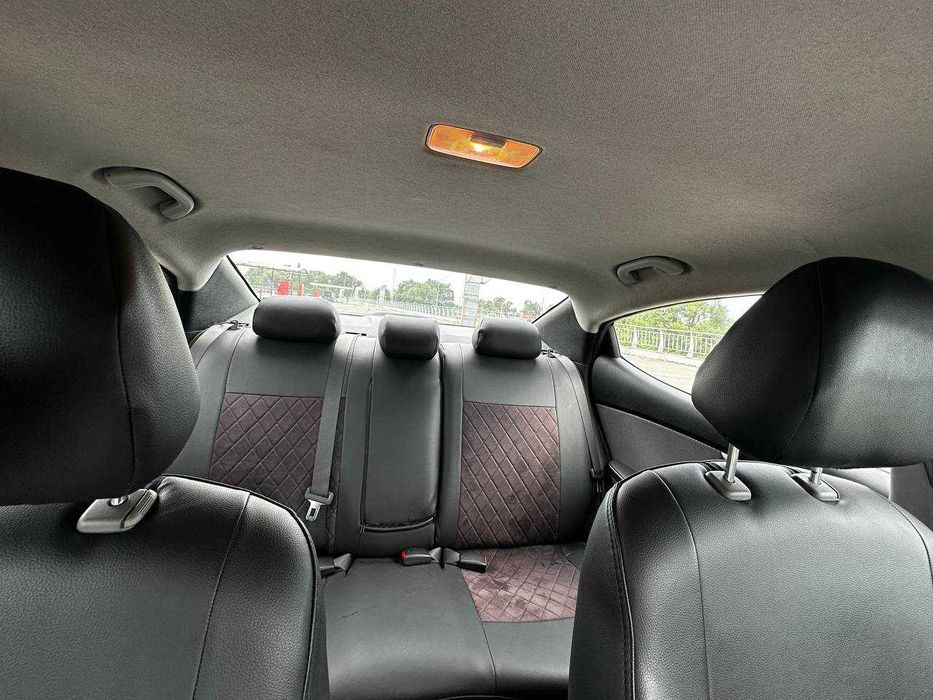 Hyundai Elantra 2011