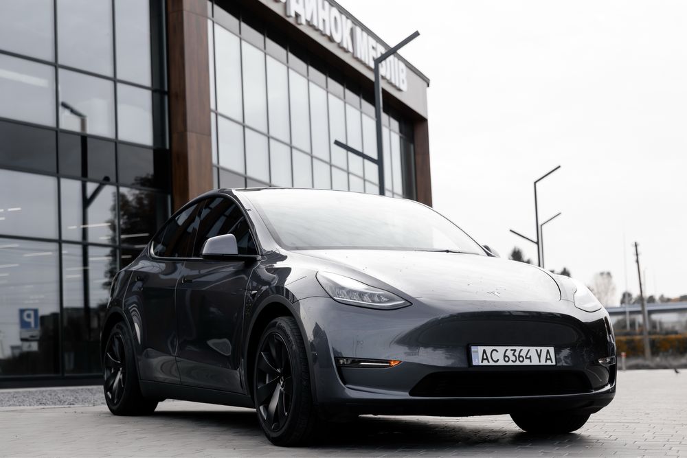 Tesla Y 2021/2022рік
