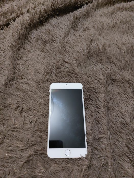 iPhone 6 s не вмикається на запчастини