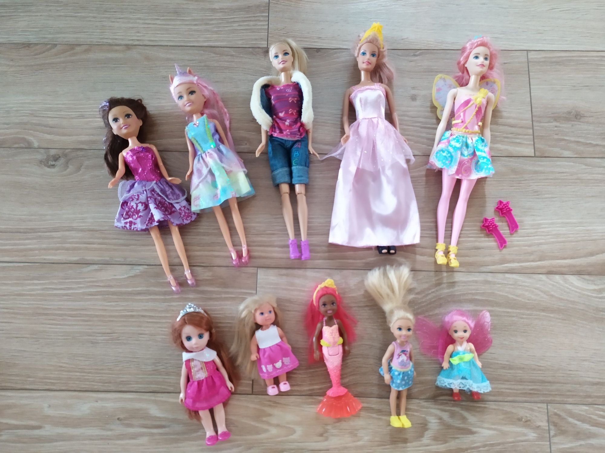 Lalki Barbie i inne 10 sztuk