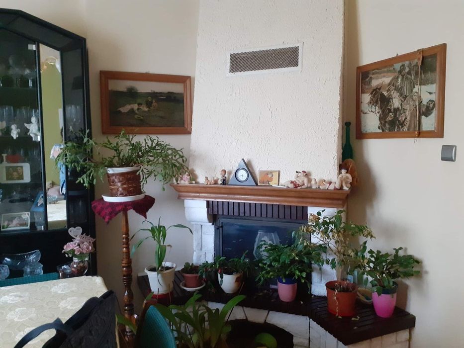 Dom bliźniak Miłkow koło Ostrowca.