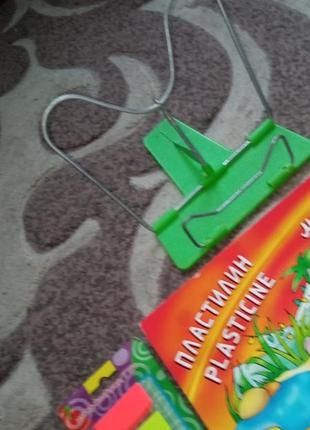 Цена за всё!тПластилин 18 цветов /карандаши фломастеры циркуль линейка
