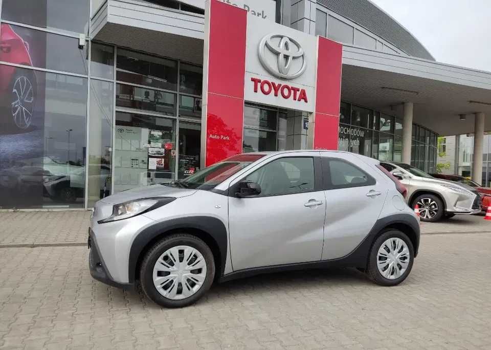 Toyota 17" Oryginalne Kołpaki Aygo X - Komplet - Jak Nowe