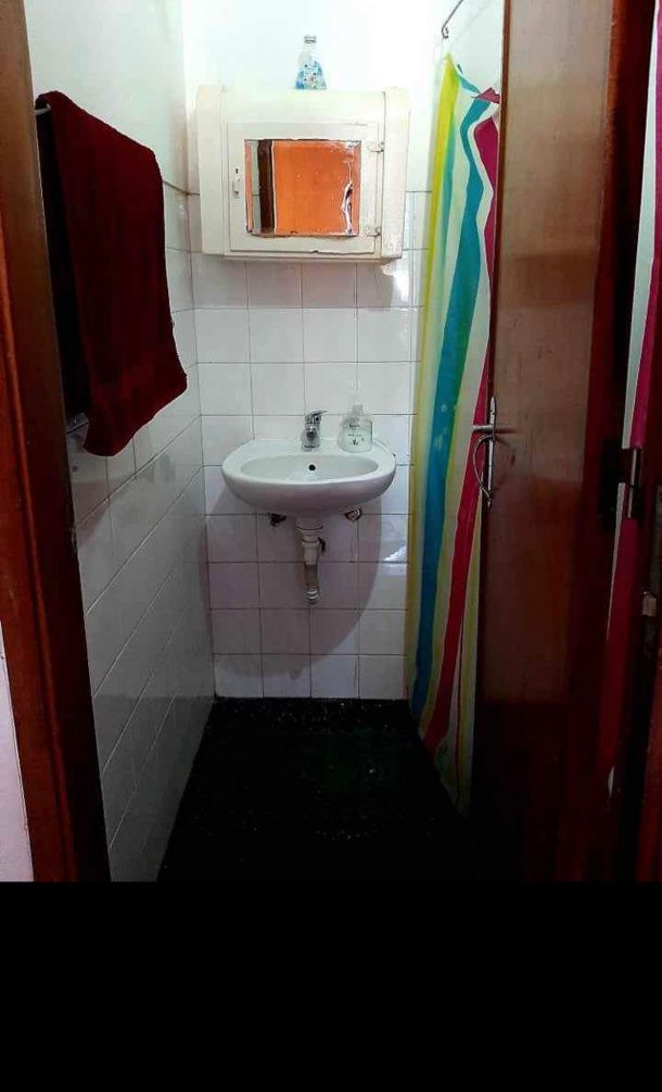 Arrenda-se quarto a estudante m/f,perto do polo 1 e ESEC/Alma Shopping