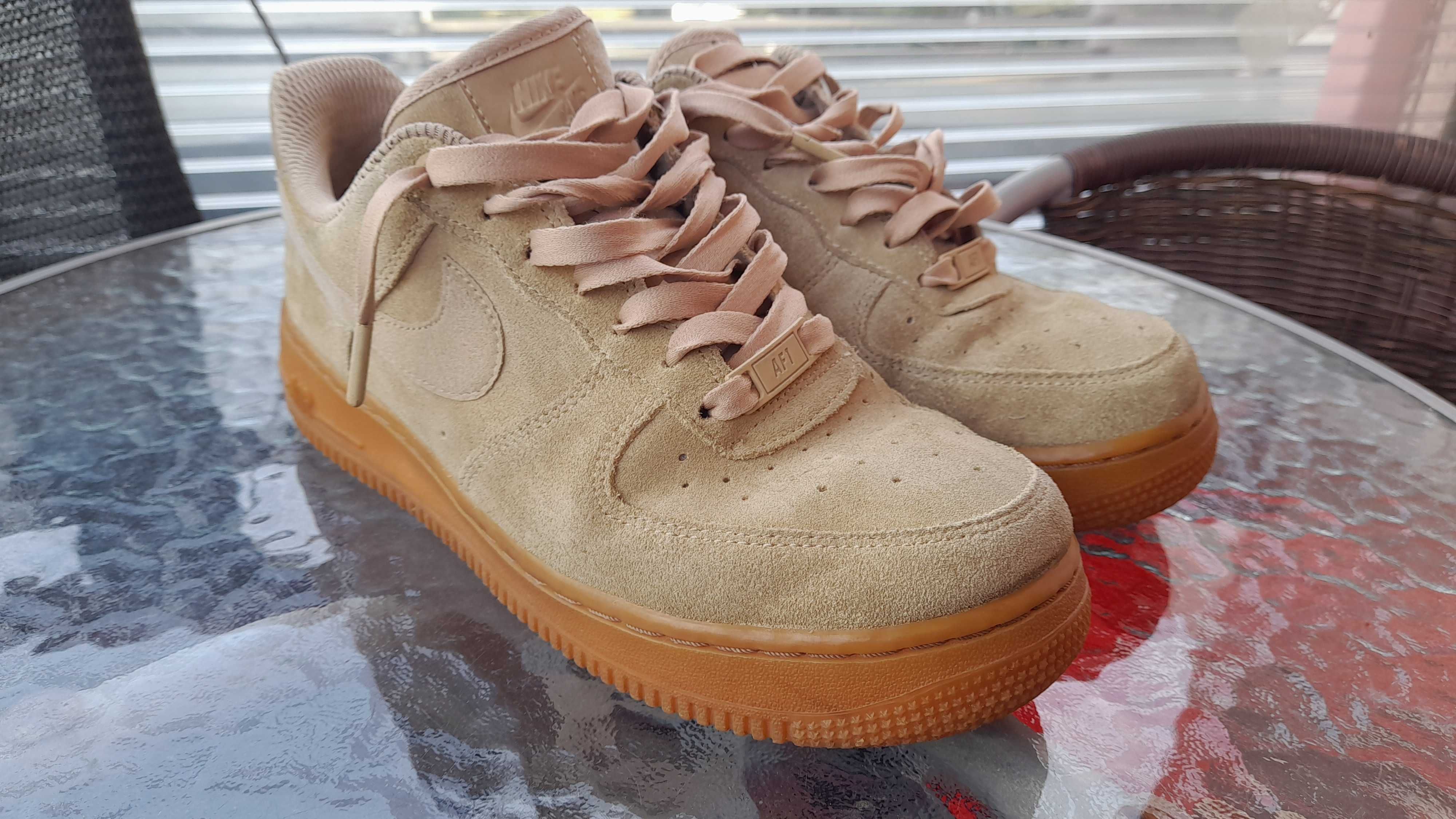 Buty Nike Air Force 1  r. 38,5