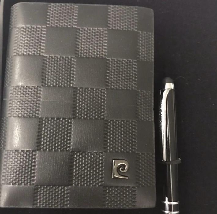 Caneta e carteira Pierre Cardin