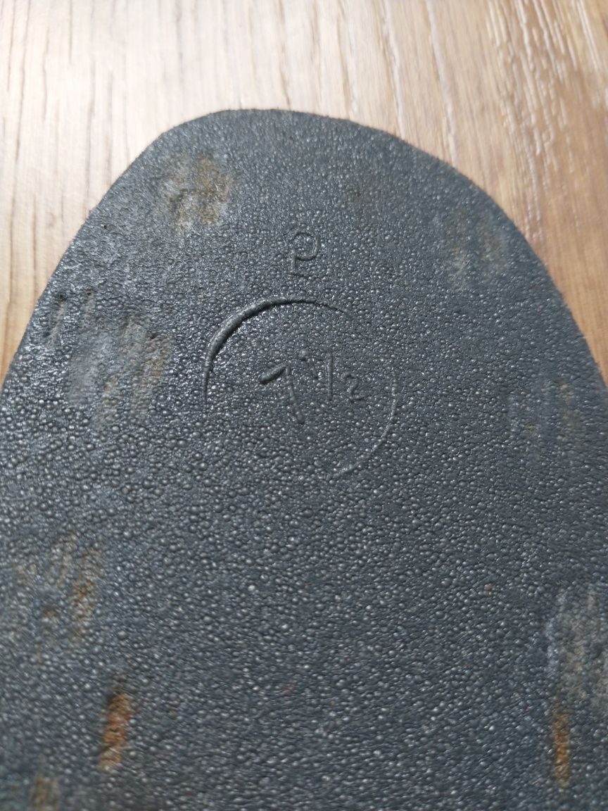 Łyżwy hokejowe Bauer rozmiar 42,5 dł wkładki 262mm rozmiar 7 1/2 D