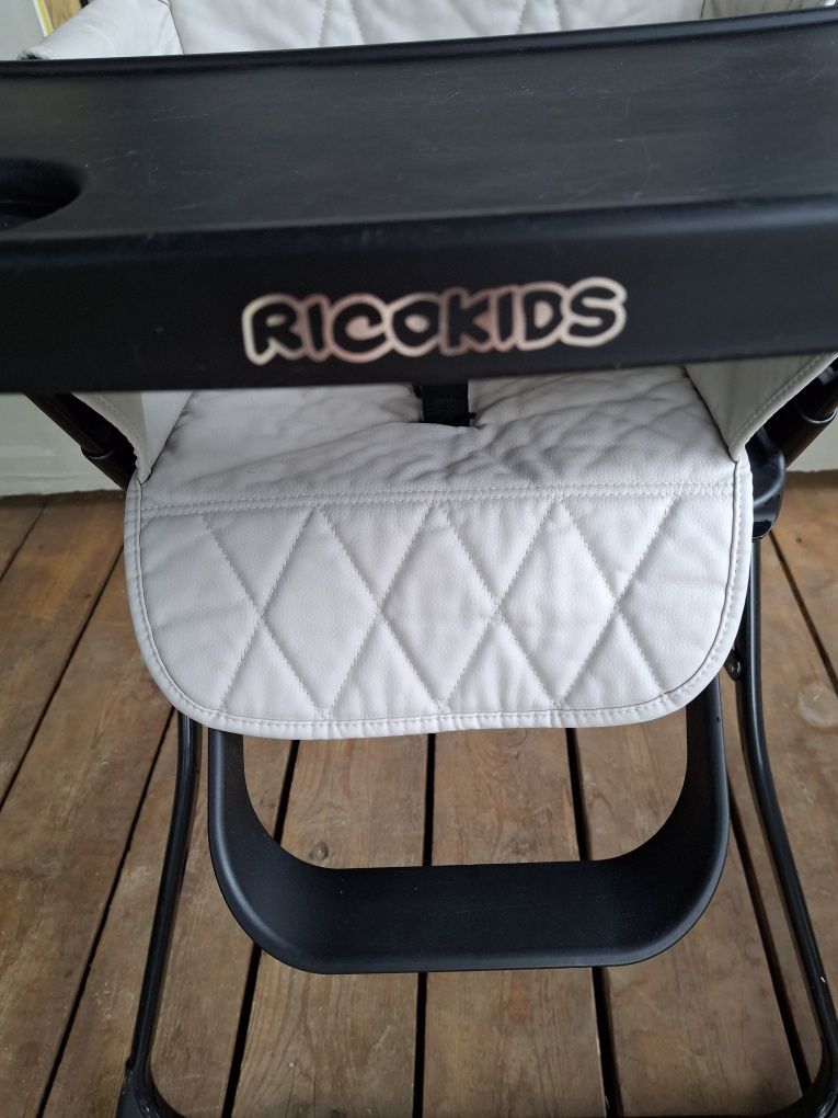 Składane krzesełko do karmienia Ricokids