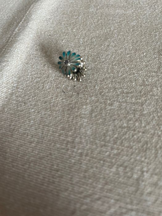 Bransoletka Pandora srebrna z 3 charmsami