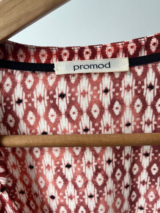 Wzorzysta Sukienka PROMOD z kopertowym dekoltem