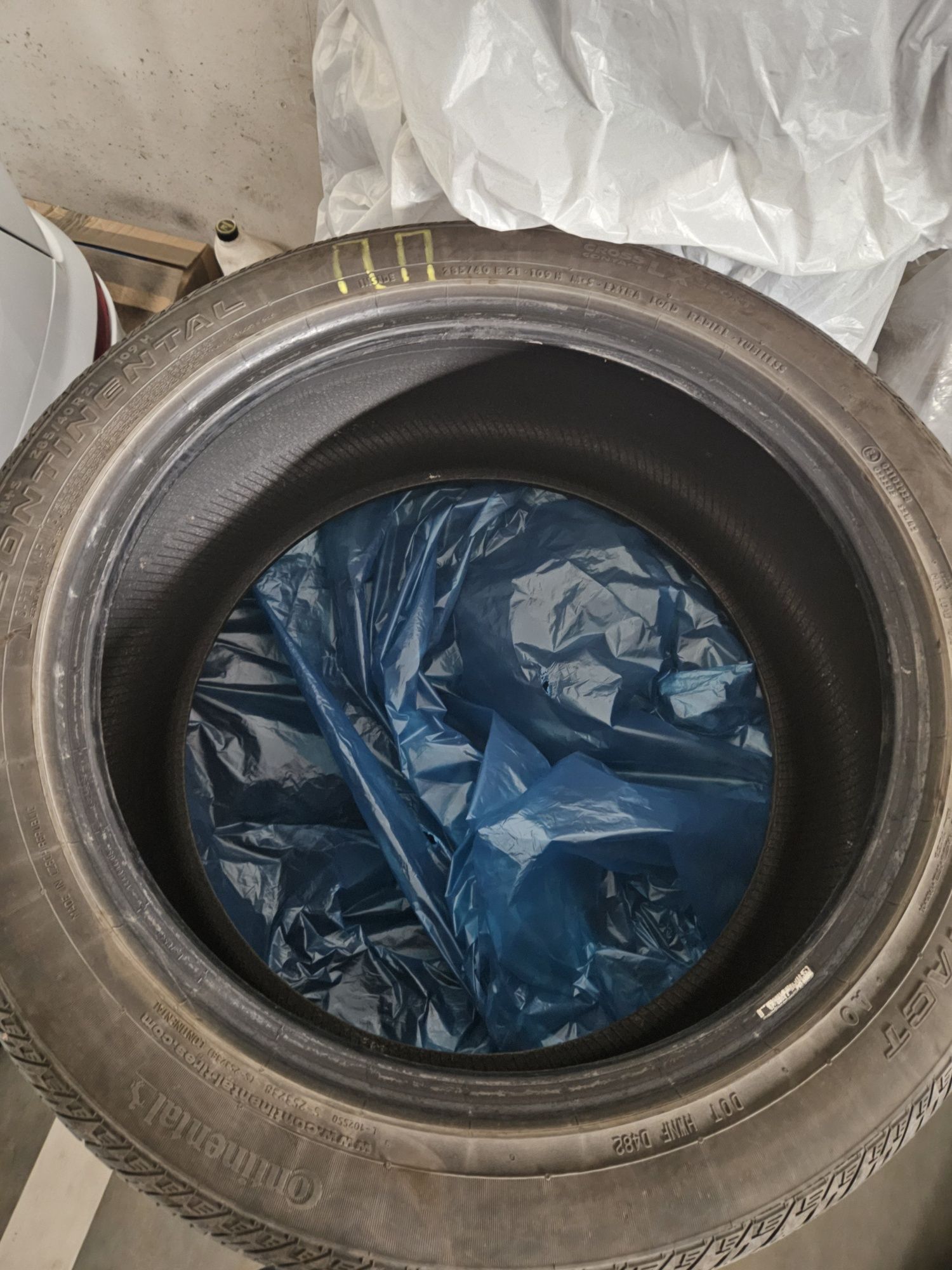 Opony Continental cross contact 285/40/R21