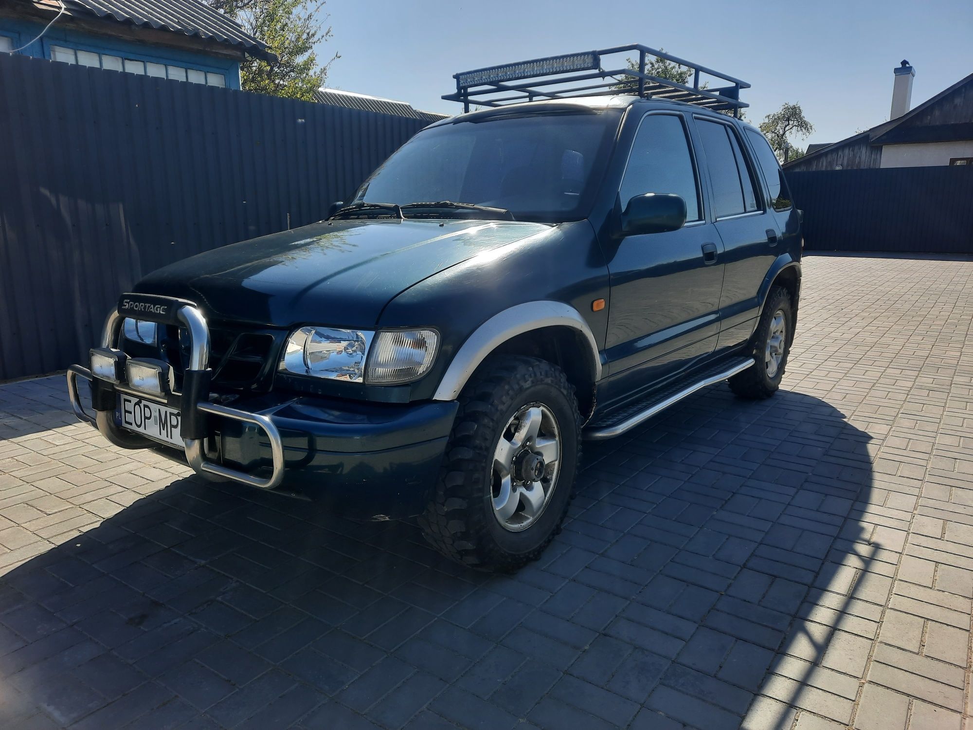 Продам Кіа Спортедж 2.0 газ-бензин 2000 року 4×4 повнопривідна