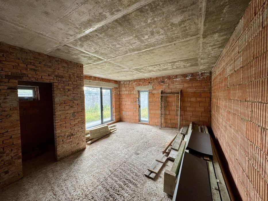 Продаж котеджу у центральній частині міста (Гідропарк)