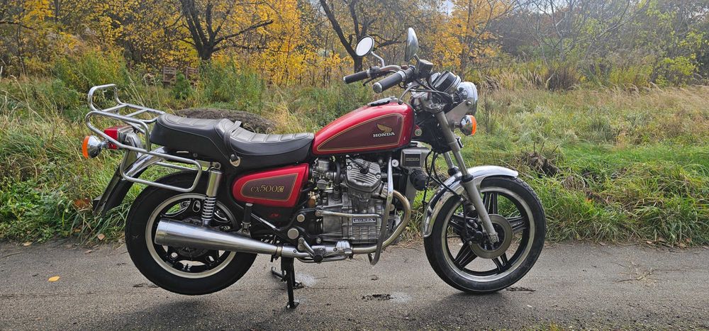 Honda CX 500 Custom jak Honda VT 500 Custom