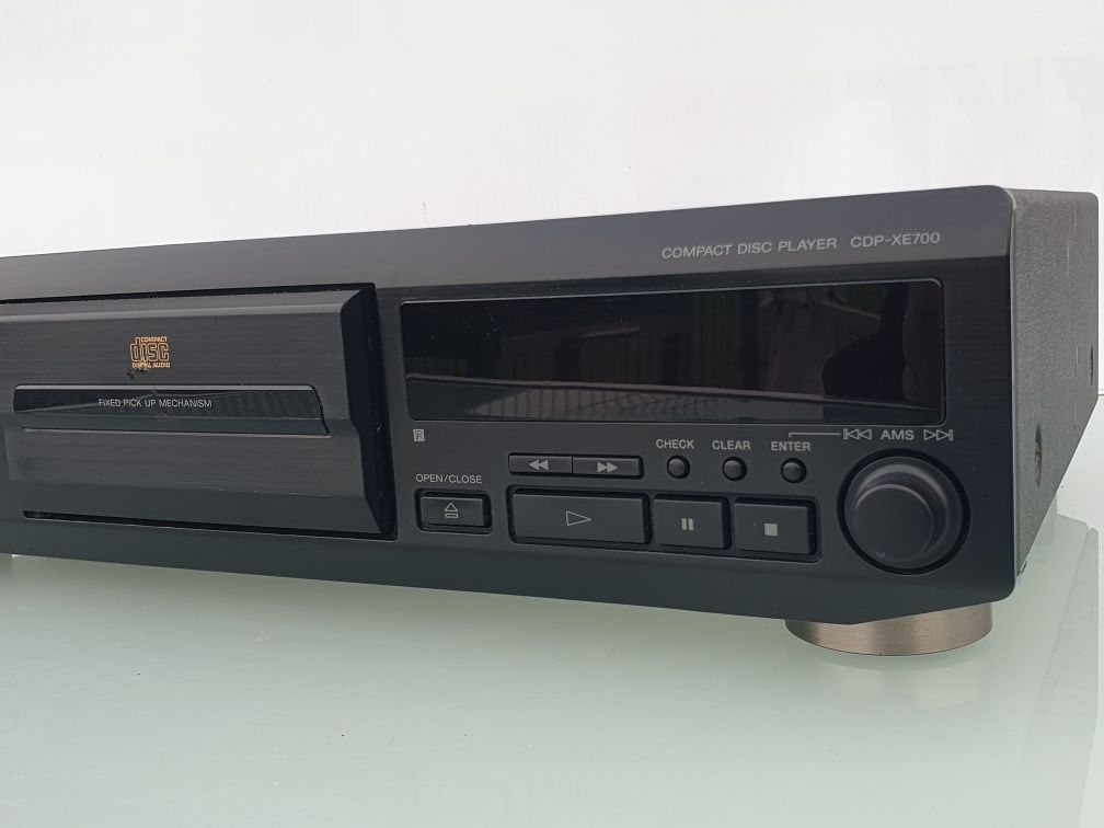 Odtwarzacz CD Sony cdp-xe700