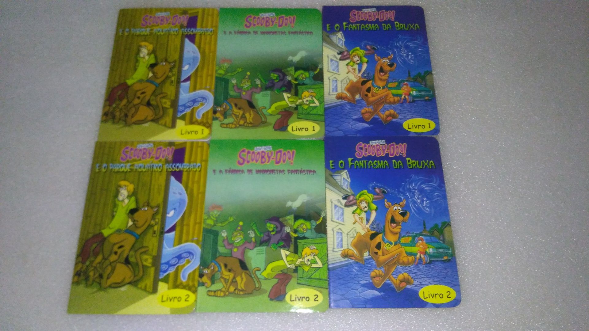 Caixa Antiga com 6 livros Scooby-Doo!  2006 marca registada Hanna-Barb