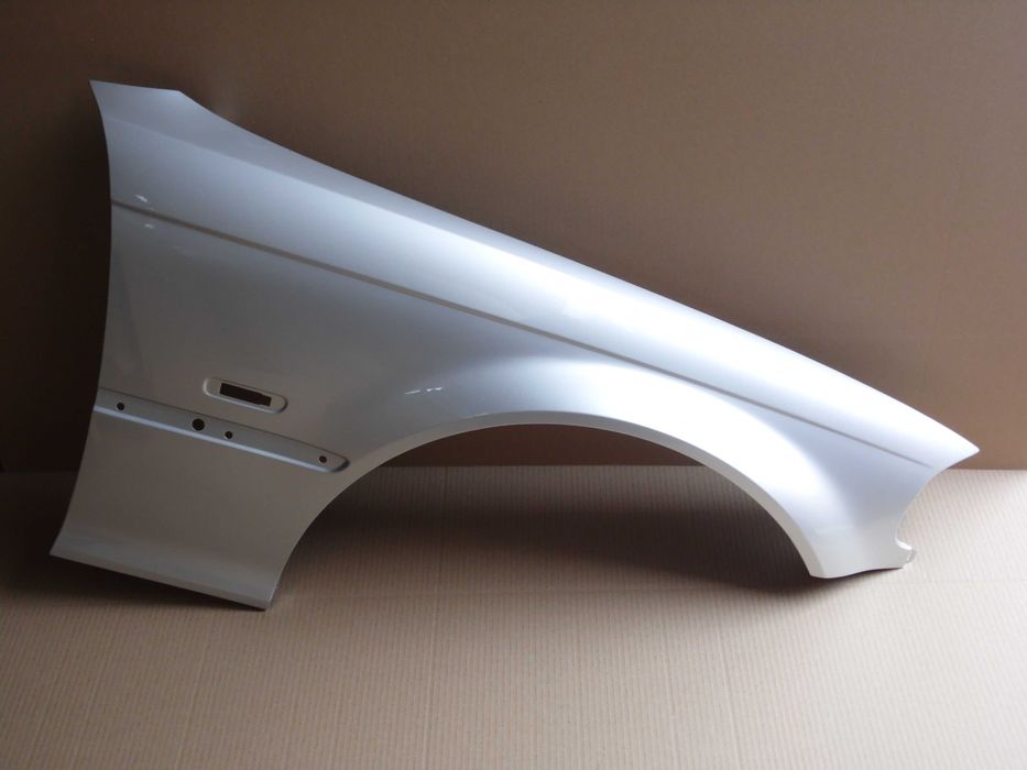 BMW E46 99-03 Coupe prawy błotnik srebrny 354