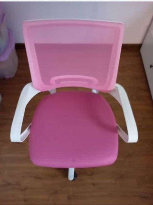 Krzesło obrotowe różowe